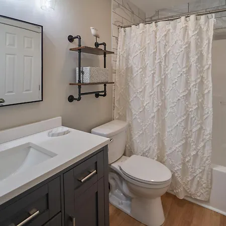 Entertainment Galore! Luxurious Property, Spectacular & Peaceful Setting, Great Location, Close To Major Attractions!! Pigeon Forge Exterior photo
